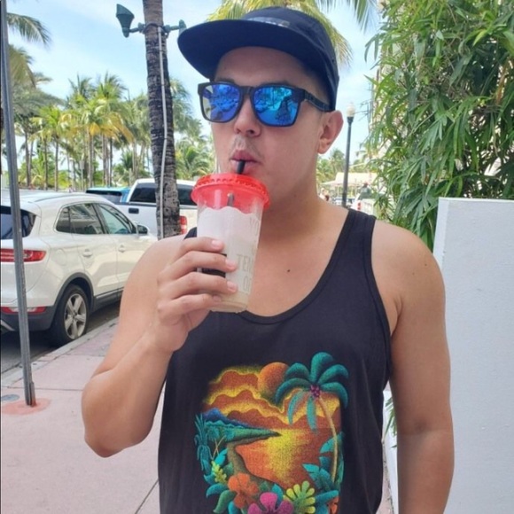 Meet your Posher, Nestor - Picture 1 of 1